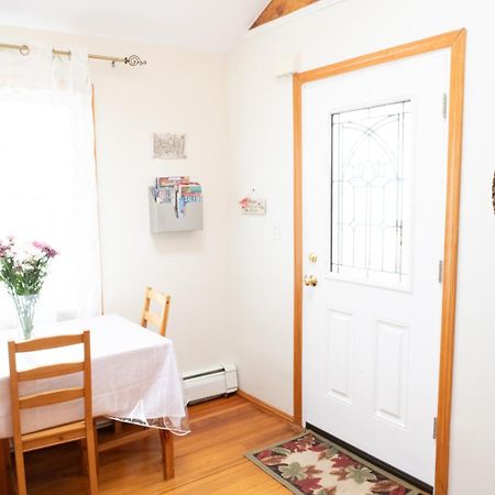Beautiful Apartment-5 Beds-Full Kitchen-Parking-Super Clean! Boston Exterior photo
