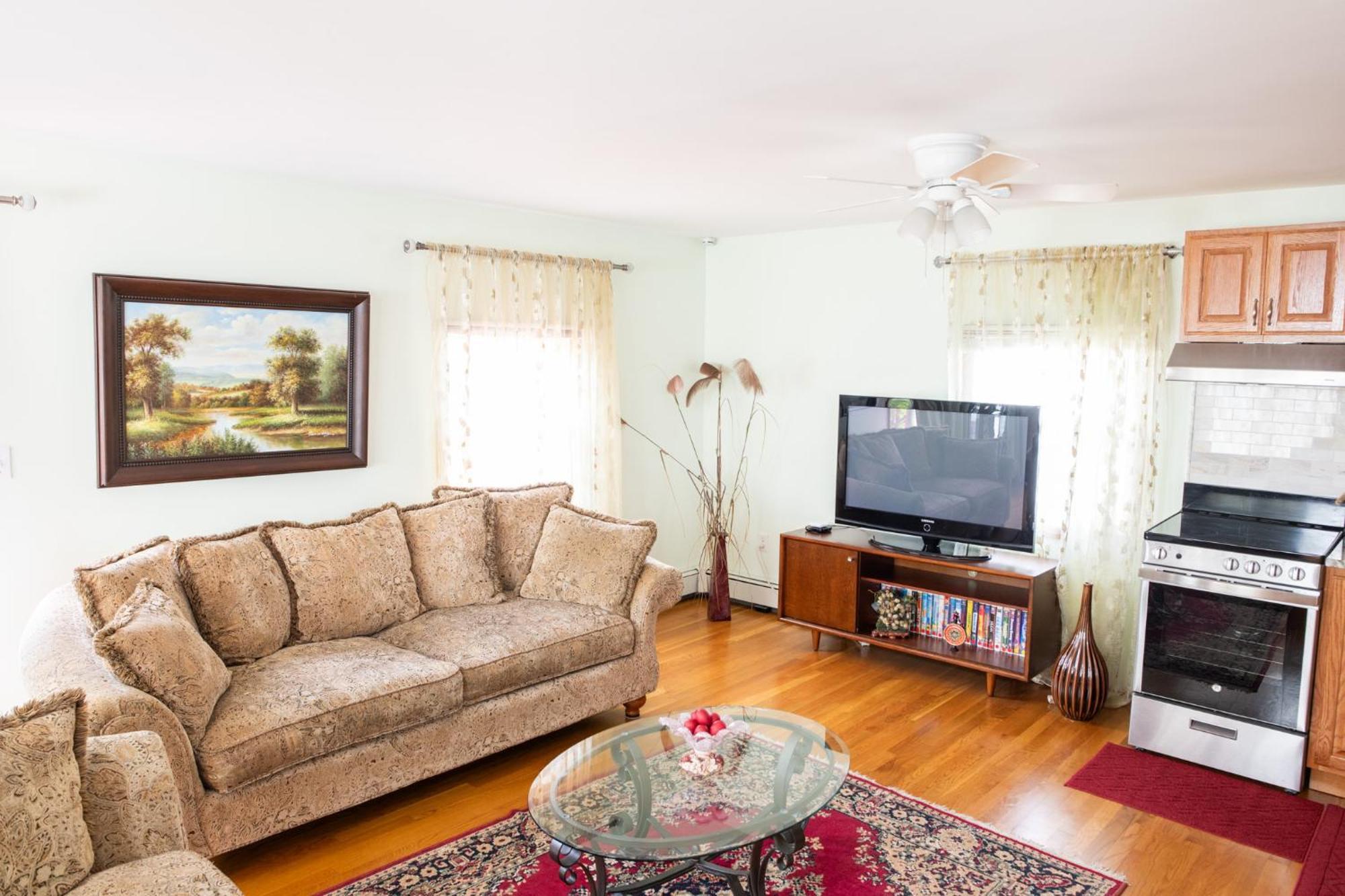Beautiful Apartment-5 Beds-Full Kitchen-Parking-Super Clean! Boston Exterior photo