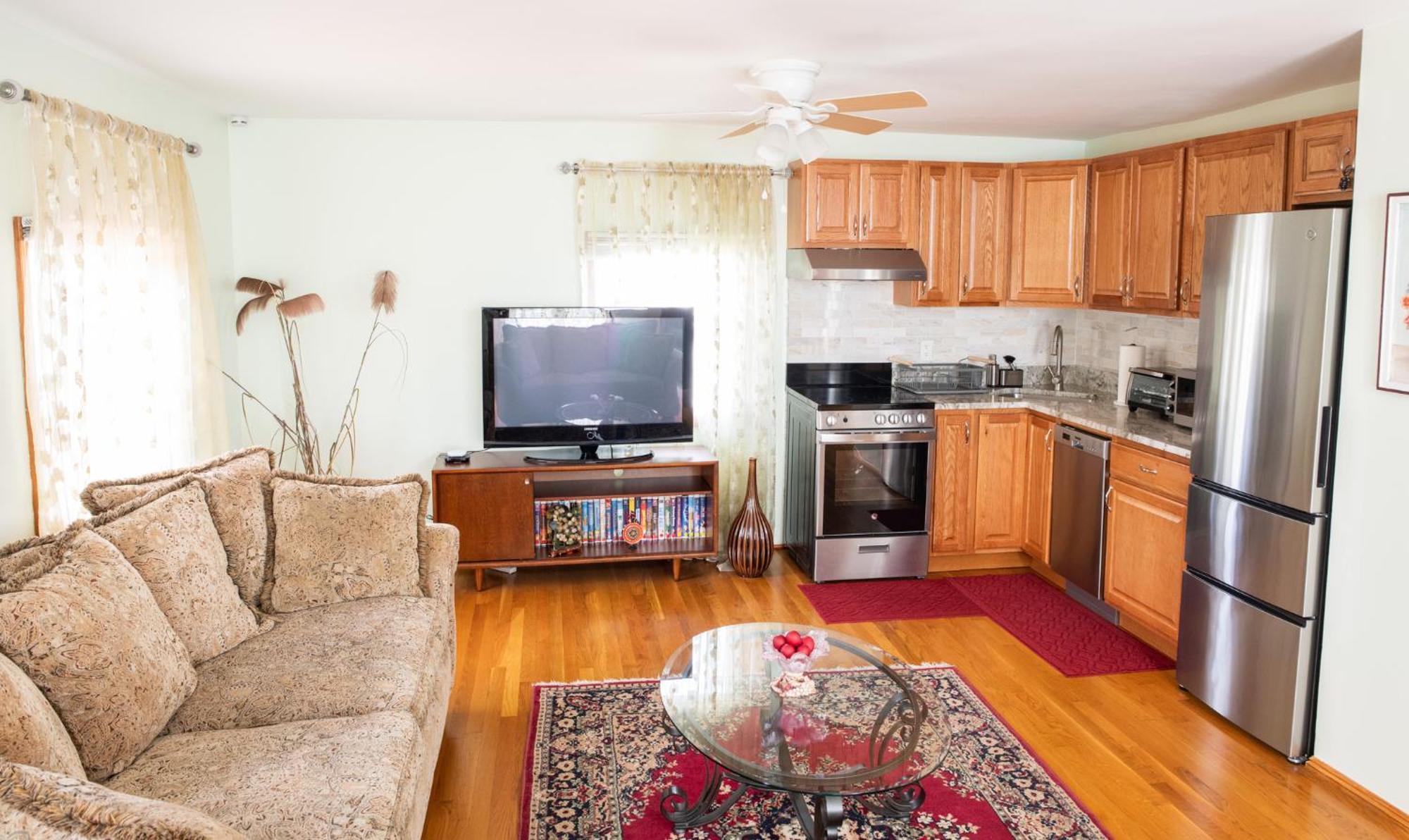 Beautiful Apartment-5 Beds-Full Kitchen-Parking-Super Clean! Boston Exterior photo